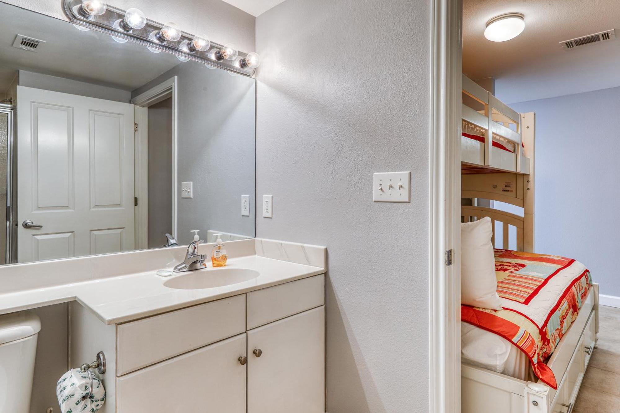 Shores Of Panama Resort By Vacasa Panama City Beach Room photo
