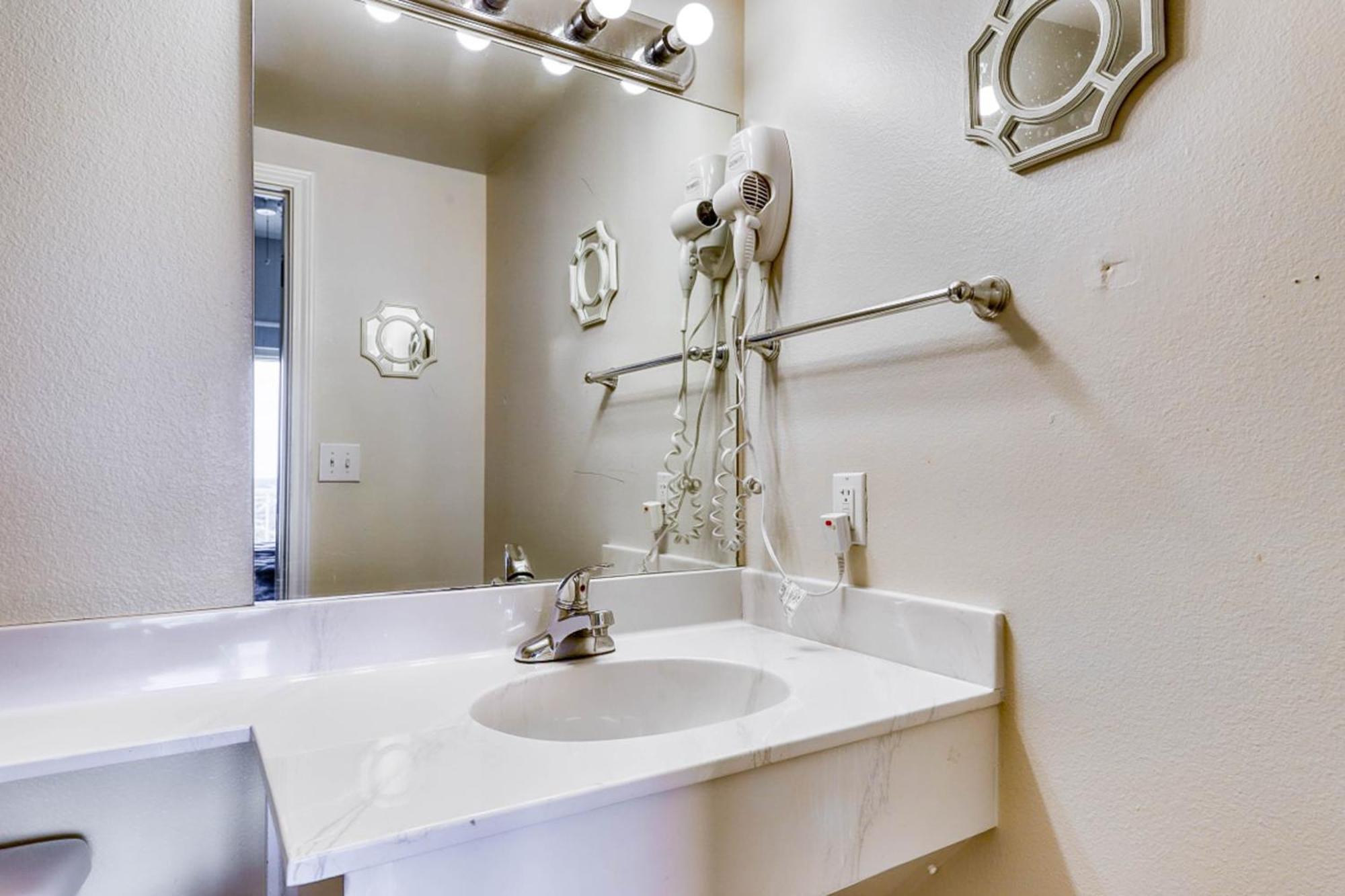 Shores Of Panama Resort By Vacasa Panama City Beach Room photo